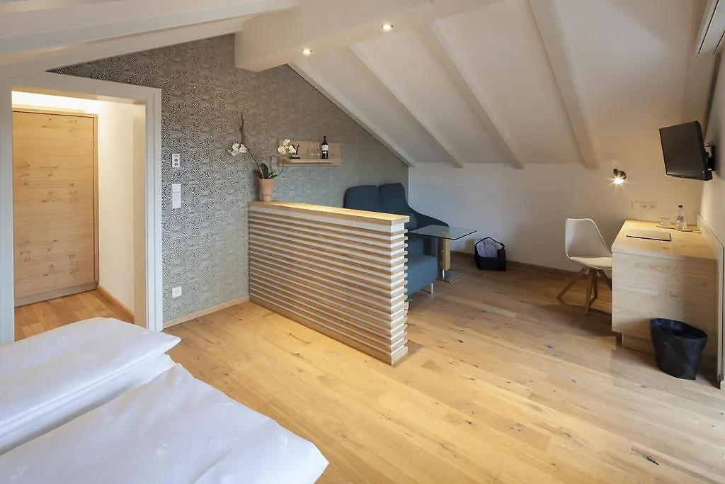 Boutique Hotel Gams オーベルストドルフ 4*,
